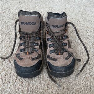 Nevados Kids' Outdoor Boots - Brown and Black